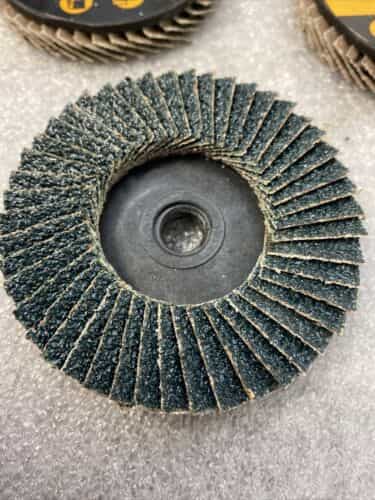 10-3-type-s-40-grit-zirconia-mini-blackstone-flap-disc-w-poly-backing