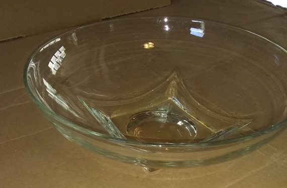 clear-glass-serving-bowl