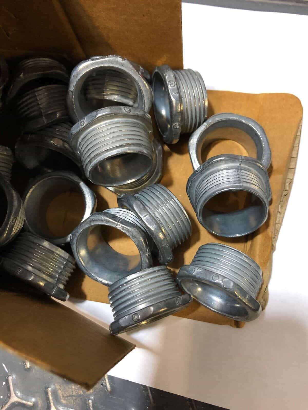 box-of-25-thomas-betts-ha-203-rigid-conduit-nipple-1-zinc-die-cast