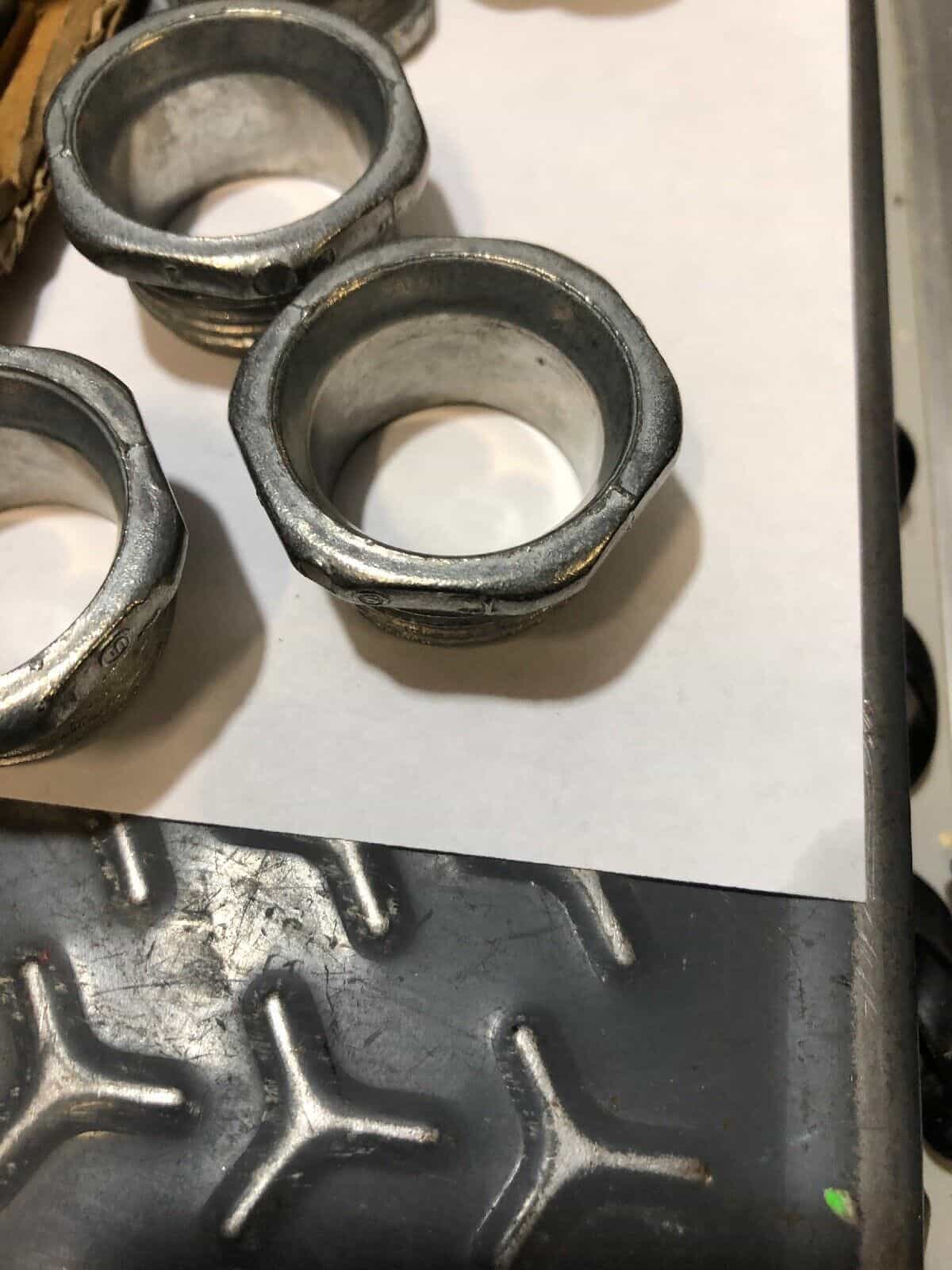 box-of-25-thomas-betts-ha-203-rigid-conduit-nipple-1-zinc-die-cast