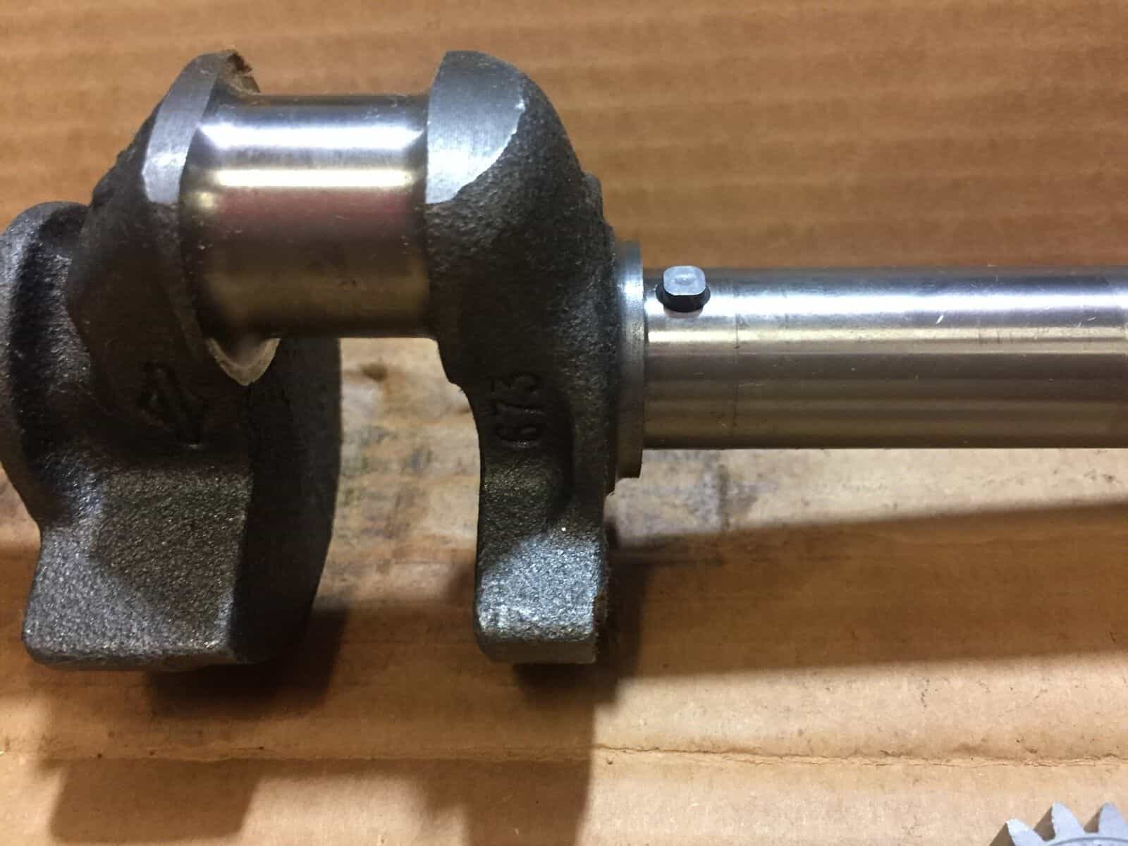 genuine-briggs-stratton-crankshaft-491978-260124-493547-discontinued-item