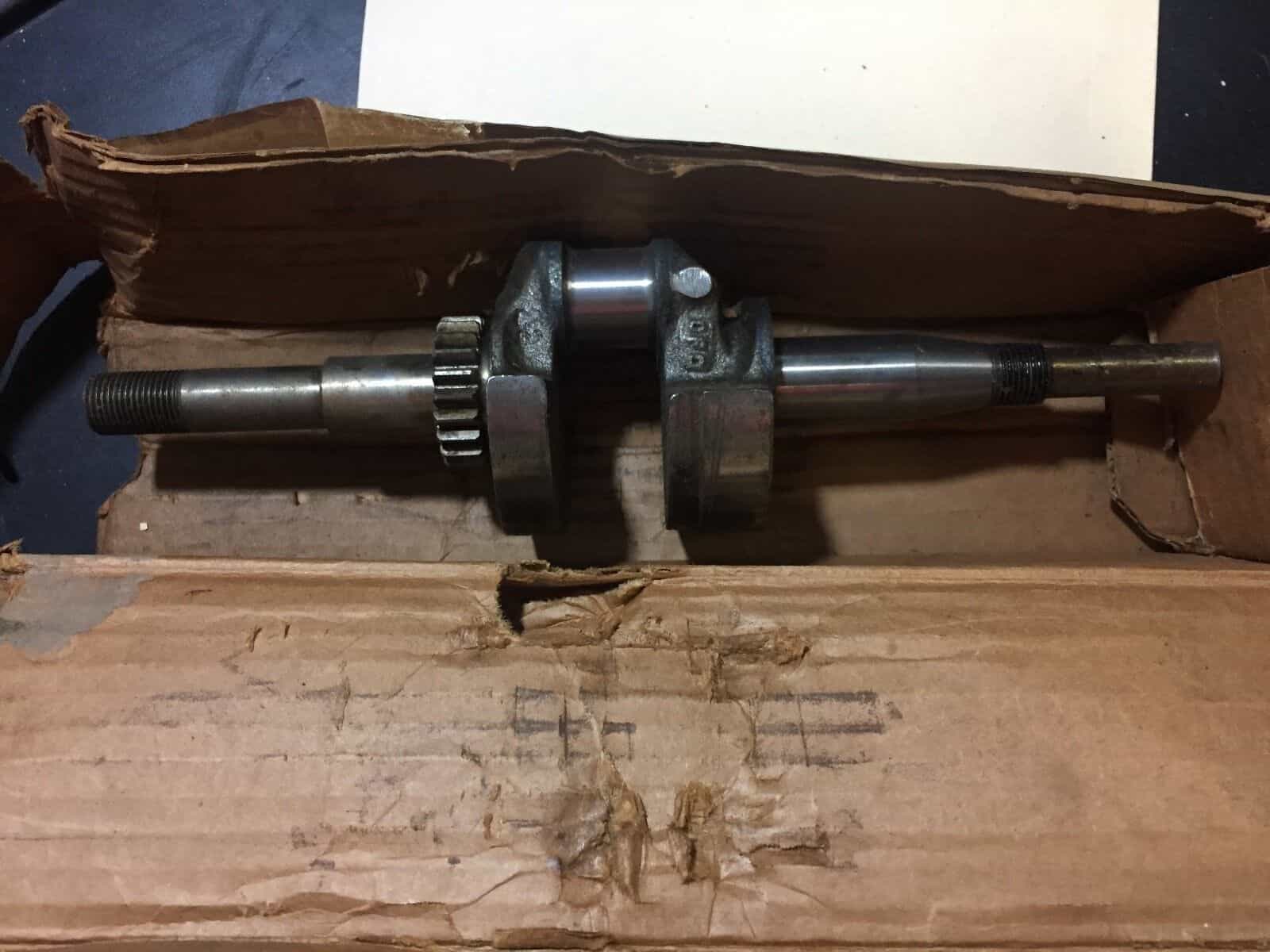 genuine-briggs-stratton-crankshaft-260182-discontinued-item