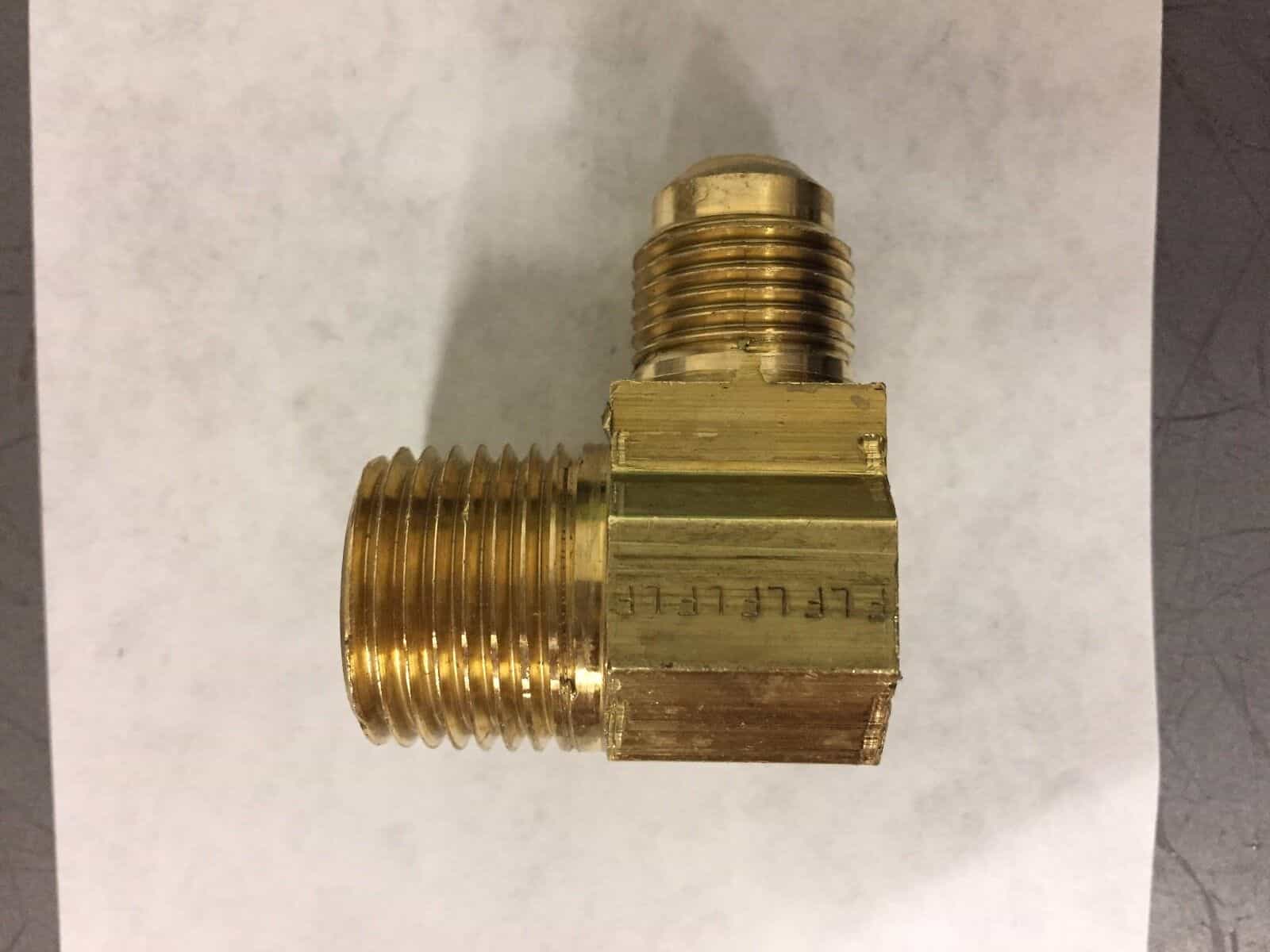 Anderson Metals Brass Tube Fitting 90 Degree Elbow, 3/8″ Flare x 1/2″ Male Pipe