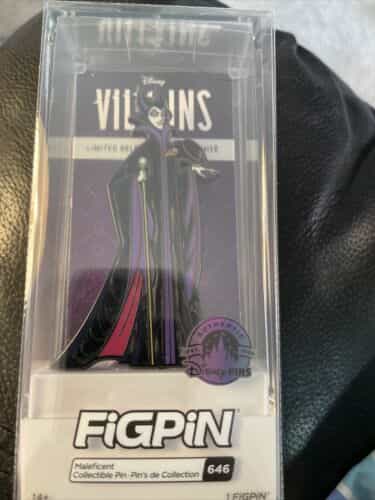 FiGPiN Disney Villains 2022 Maleficent LR #646