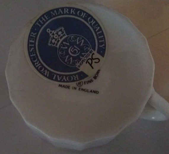 royal-worcester-cup-and-saucer