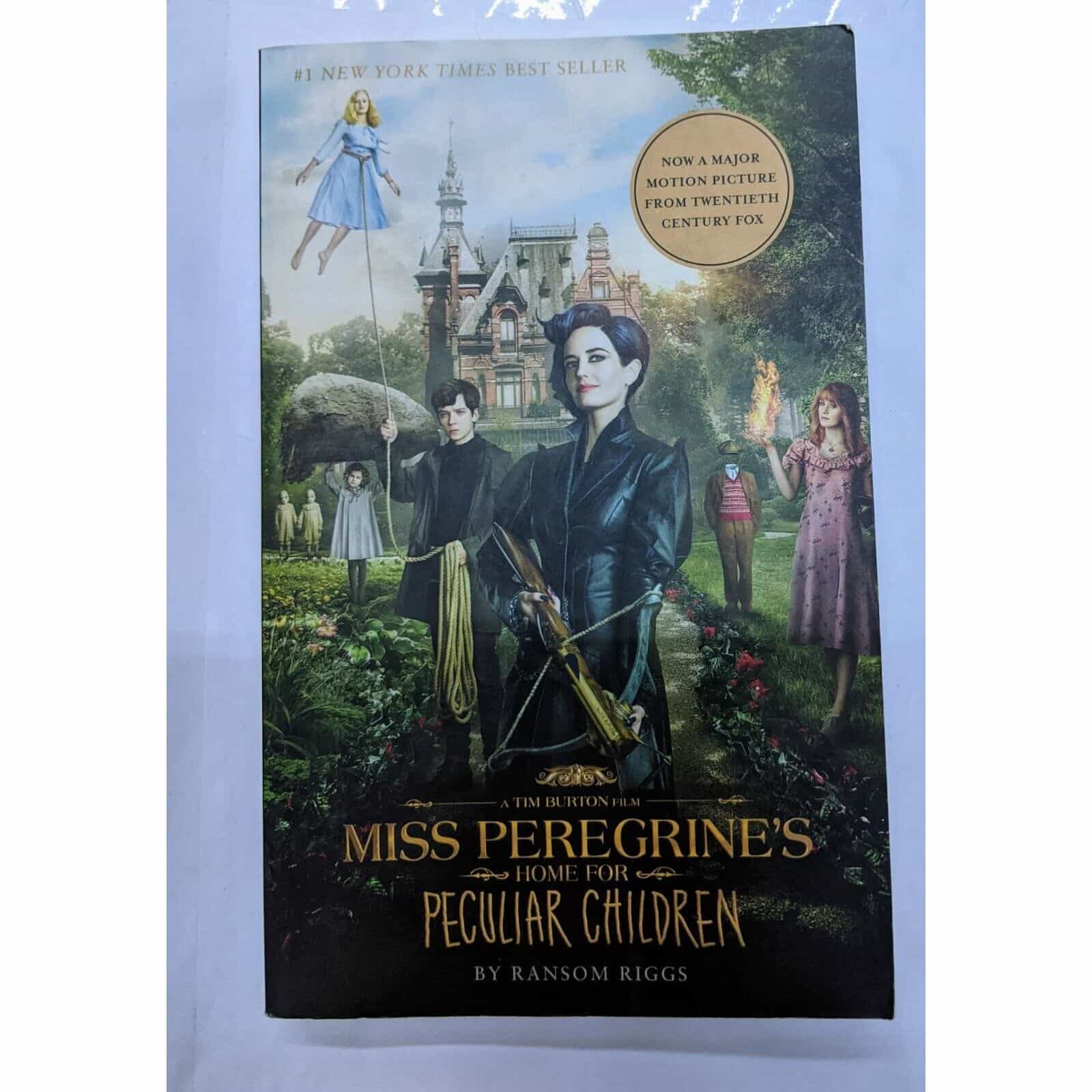 Miss Peregrine’s Home For Peculiar Children by Ransom Riggs Book