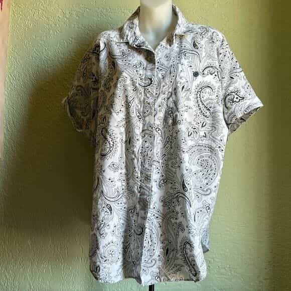 Oak Hill Black and White Paisley Short Sleeve  Casual Button Down Shirt