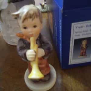 MJ Hummel 4″ Figurine”Fredi Spring Song” NIB