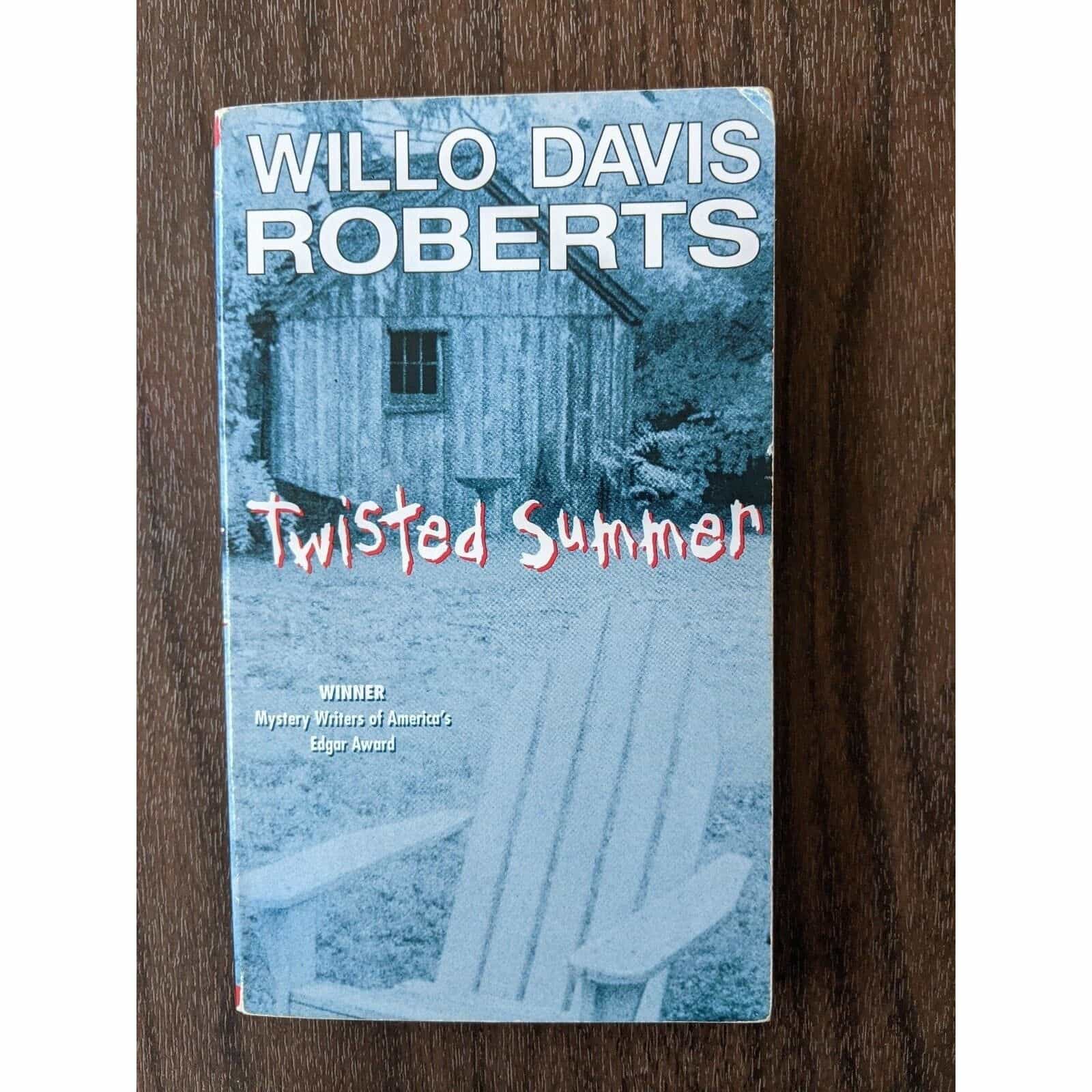 Twisted Summer by Willo Davis Roberts Book