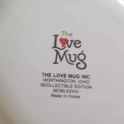 merry-christmas-wreath-handle-8-oz-mug