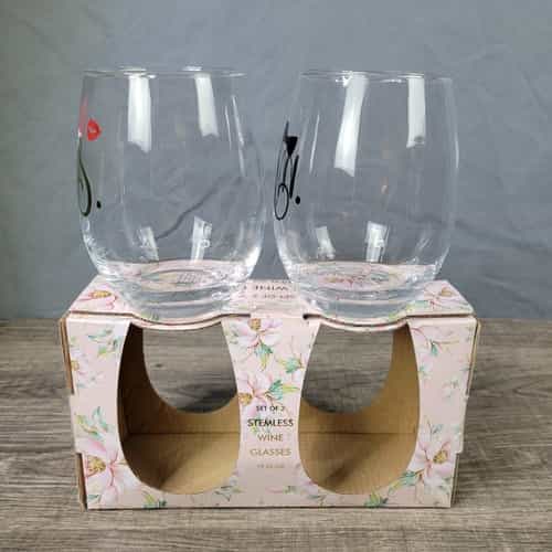 tri-coastal-designs-2019-mr-and-mrs-stemless-wine-glass-set