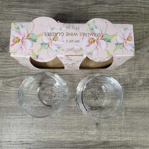 tri-coastal-designs-2019-mr-and-mrs-stemless-wine-glass-set