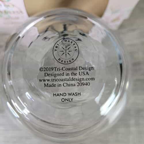 tri-coastal-designs-2019-mr-and-mrs-stemless-wine-glass-set