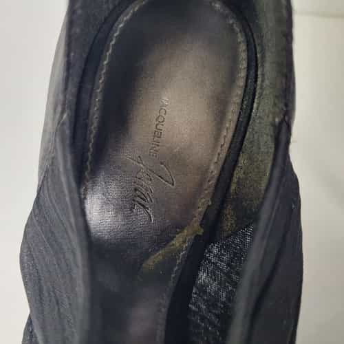 jacqueline-ferrar-black-ruffle-zipper-back-stiletto-heels-size-7-5m