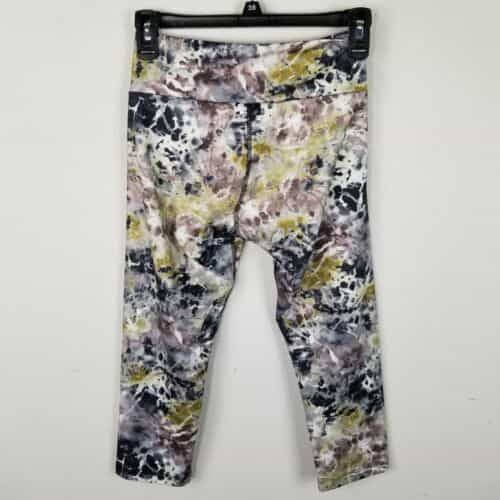 kos-usa-capri-leggings-with-simply-styled-gray-tank