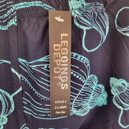 seashell-polyester-spandex-capri-leggings-one-size-fits-all