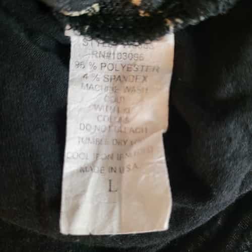 discreet-black-blouse-with-geometric-design