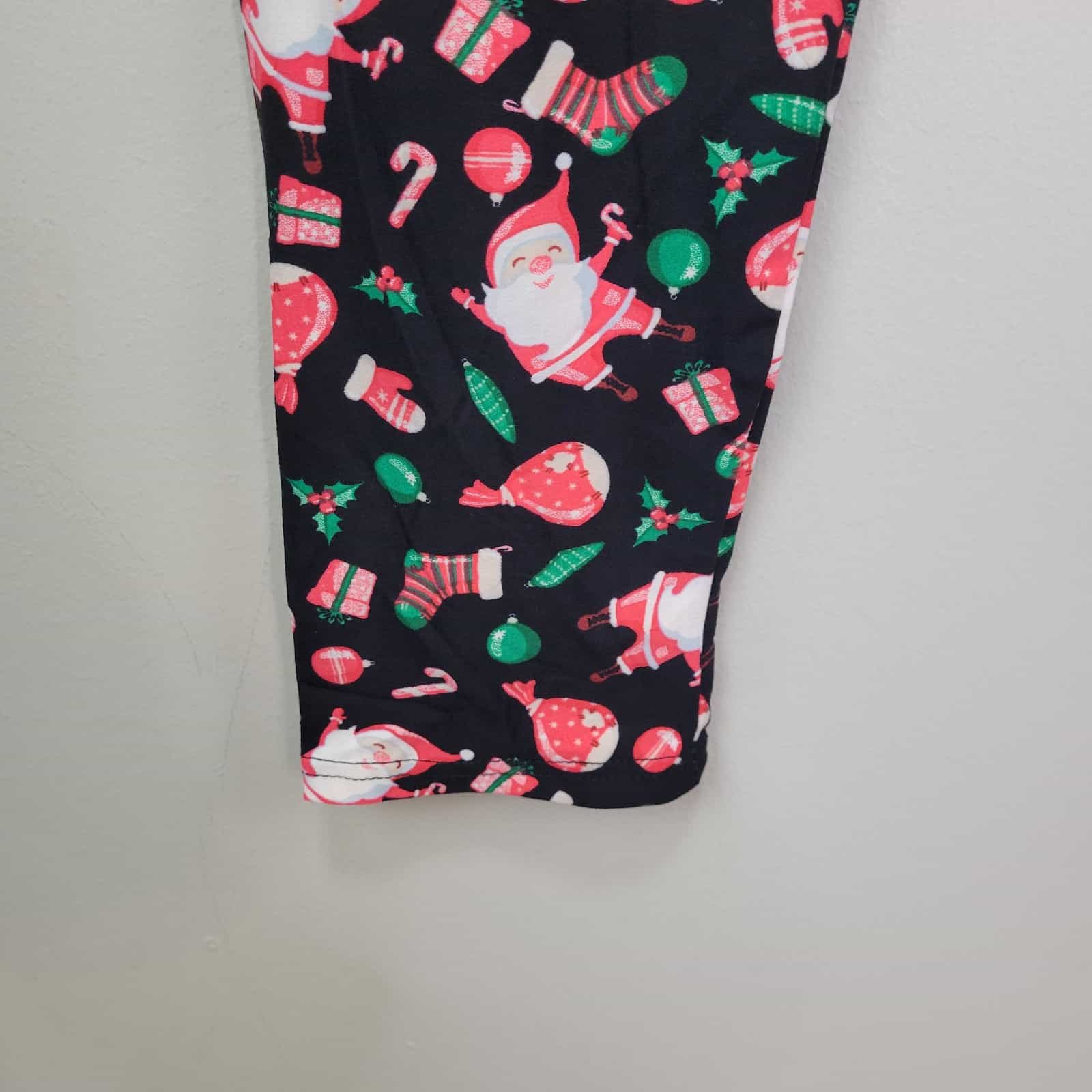 lovely-boutique-whimsical-santa-print-polyester-spandex-ankle-leggings-plus-size