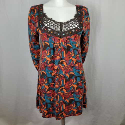 Solitaire Floral Print Crochet Embellished Neckline Long Sleeve Tunic