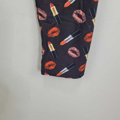 lips-and-lipsticks-prints-polyester-spandex-ankle-leggings-one-size-fits-all