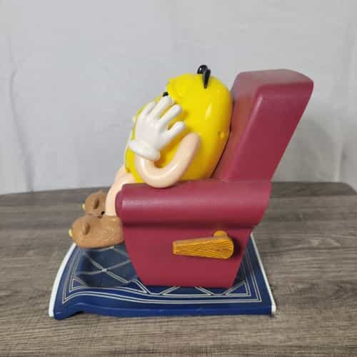 vintage-novelty-mm-recliner-chair-yellow-candy-dispenser