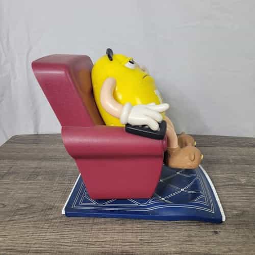 vintage-novelty-mm-recliner-chair-yellow-candy-dispenser