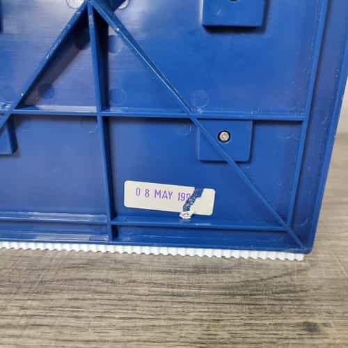 vintage-novelty-mm-recliner-chair-yellow-candy-dispenser