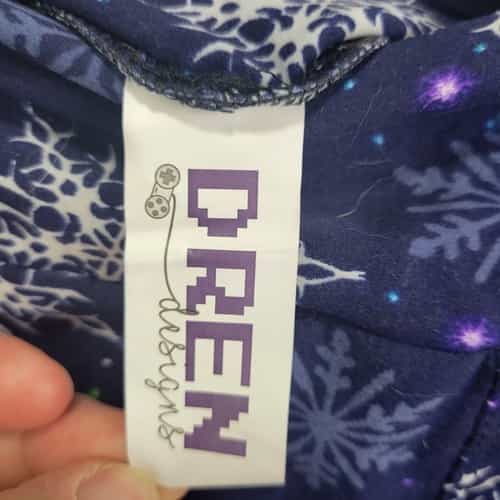 dren-designs-let-it-snow-leggings-plus-size-one-size-fits-all