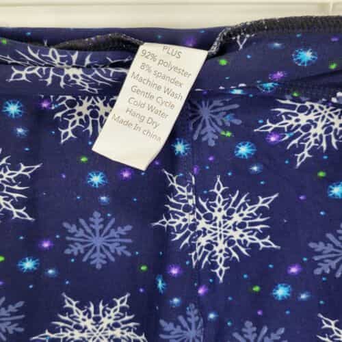 dren-designs-let-it-snow-leggings-plus-size-one-size-fits-all
