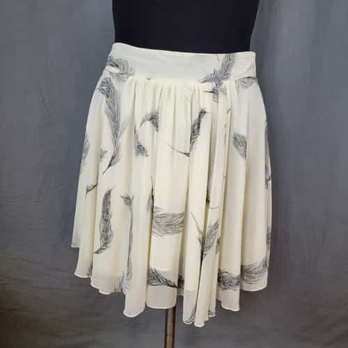 for-cynthia-creme-colored-lined-feather-print-half-zip-short-skirt-size-l