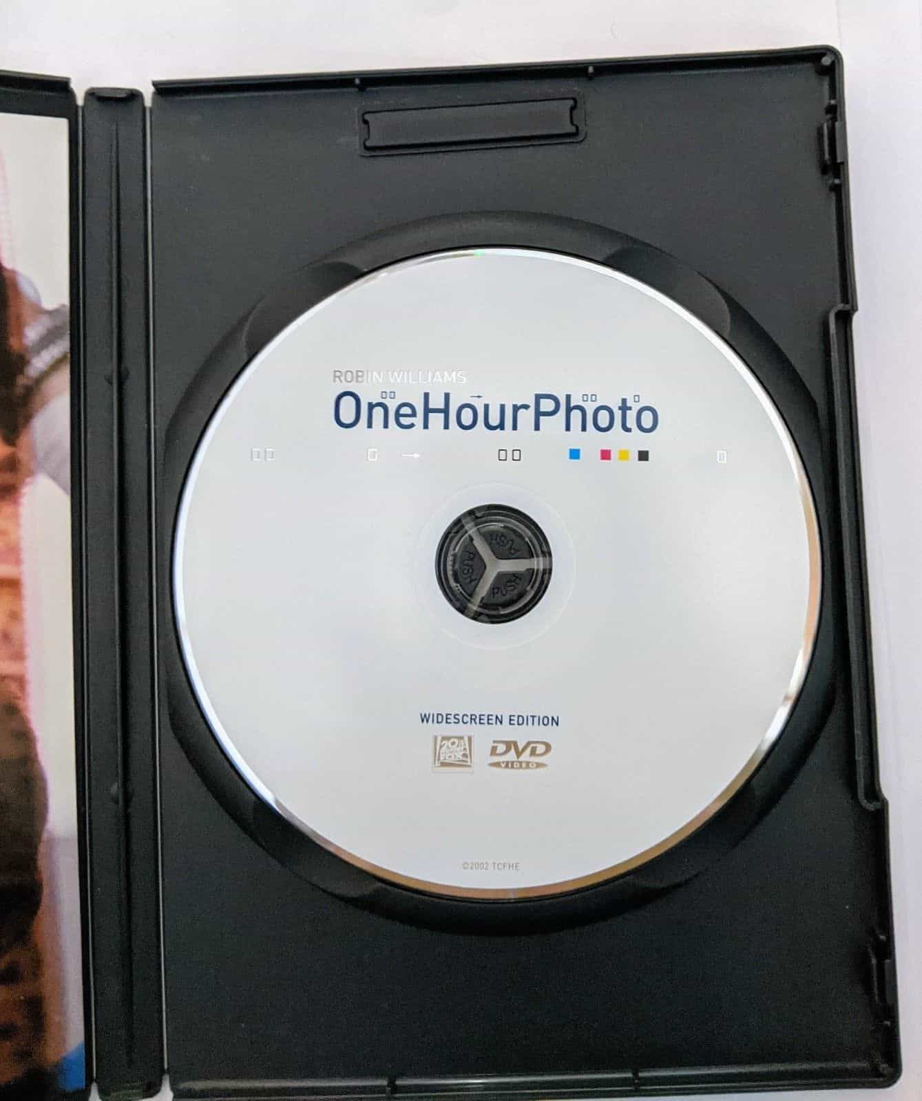 one-hour-photo-dvd-movie