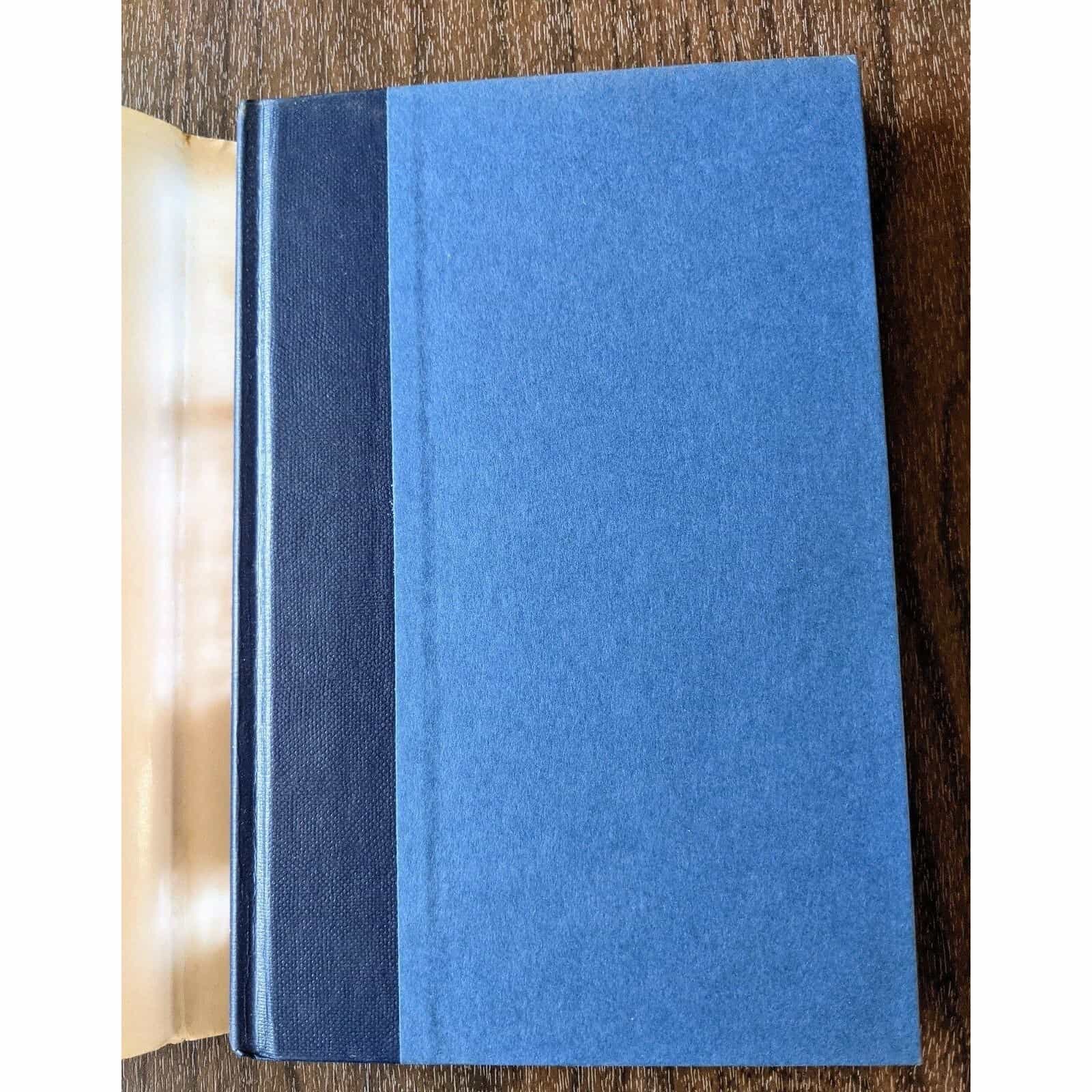 flying-in-place-by-susan-palwick-book