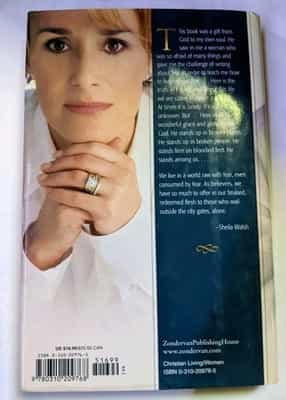 living-fearlessly-by-sheila-walsh-book