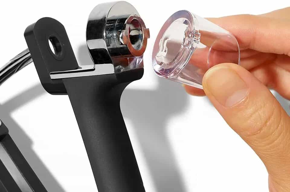 oxo-good-grips-cherry-and-olive-pitter-pit-remover-red-dishwasher-safe