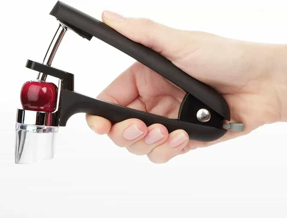 oxo-good-grips-cherry-and-olive-pitter-pit-remover-red-dishwasher-safe