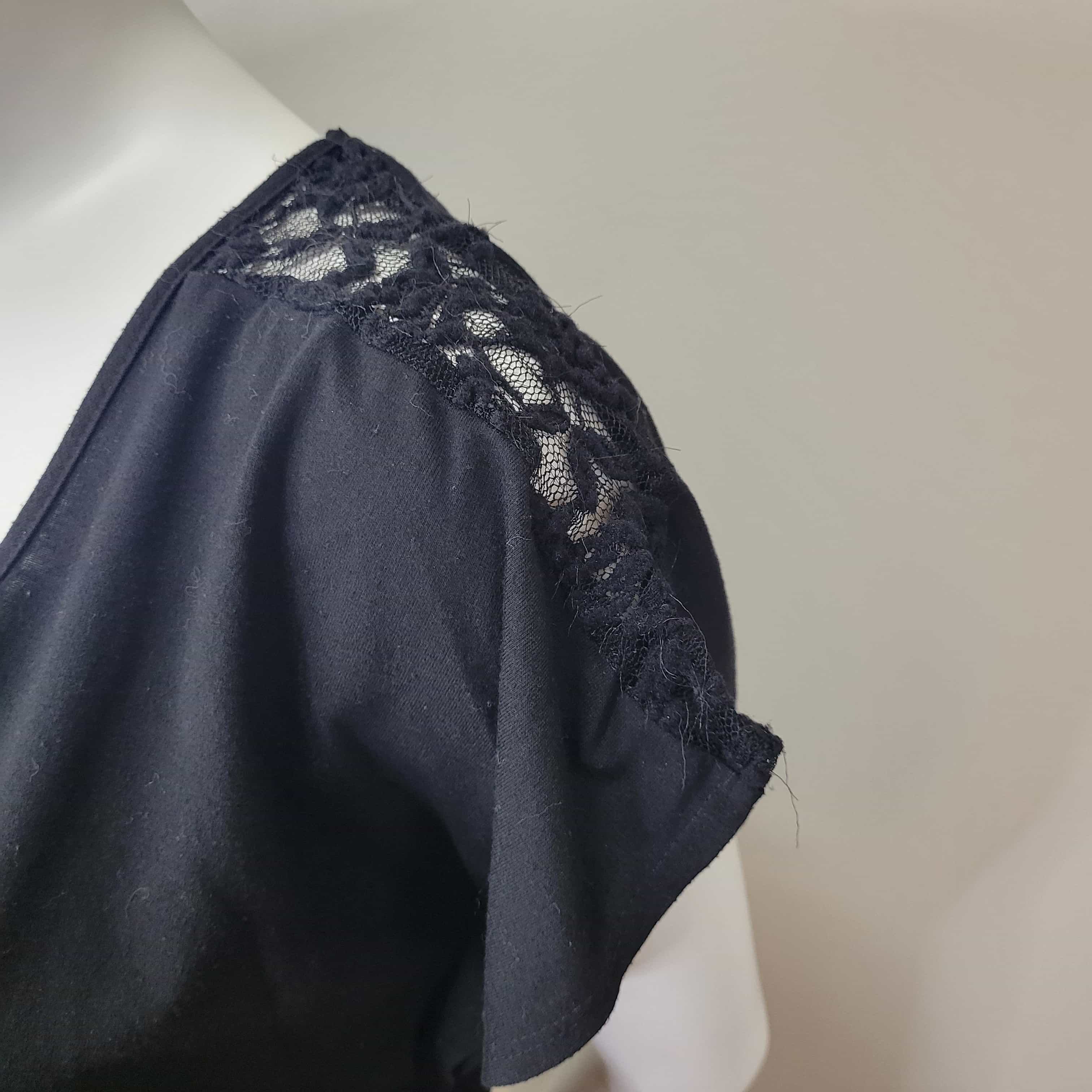 oh-baby-black-tie-waist-tunic-top-with-lace-shoulder-detail-short-sleeve-sz-m