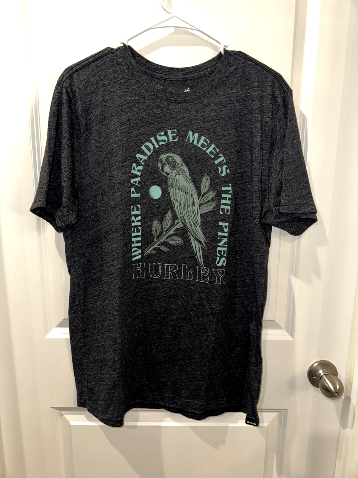 EUC Hurley "Where Paradise Meets the Pines" T-shirt, Size L