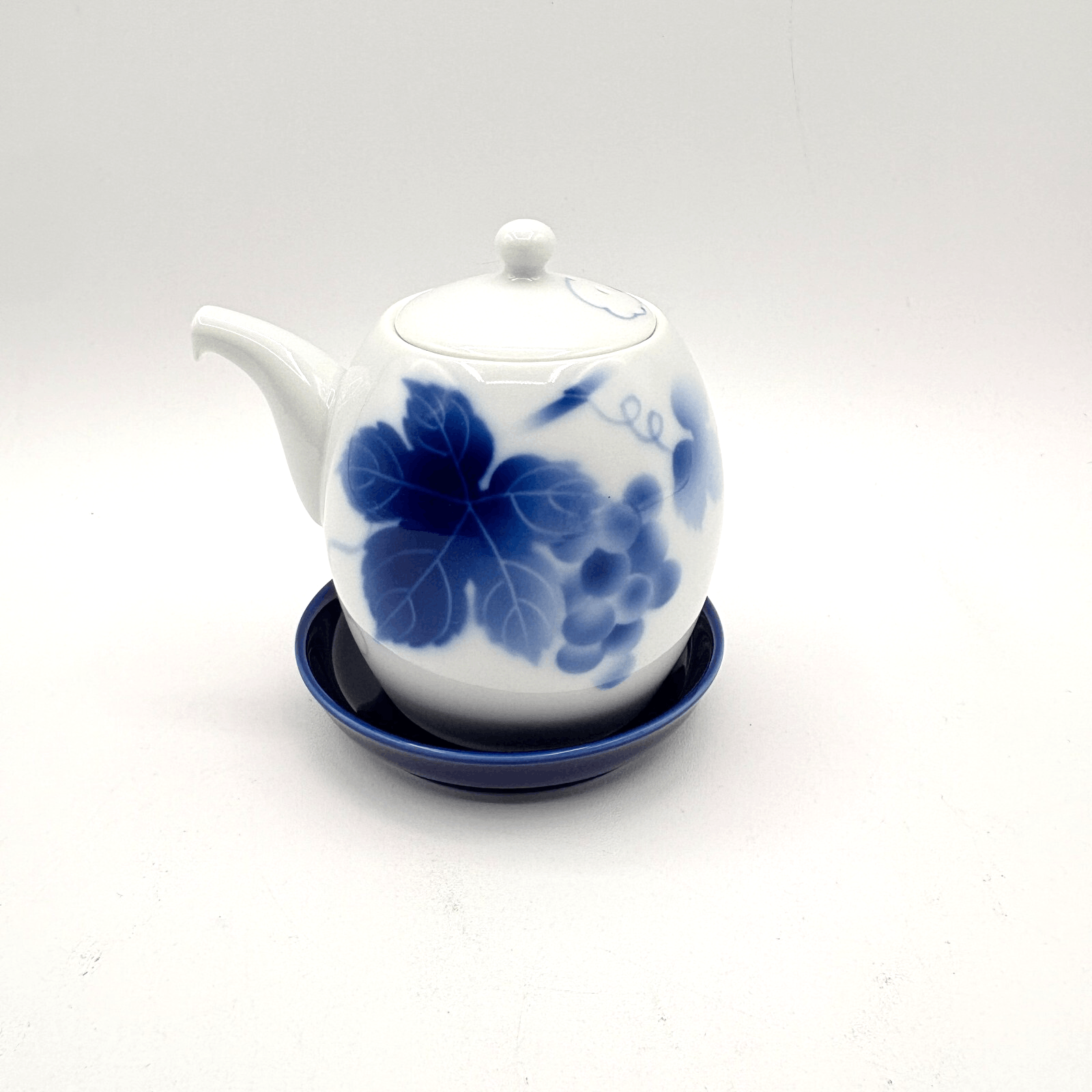 Kikkoman Fukagawa-Seiji Arita Porcelain Soy Sauce Set