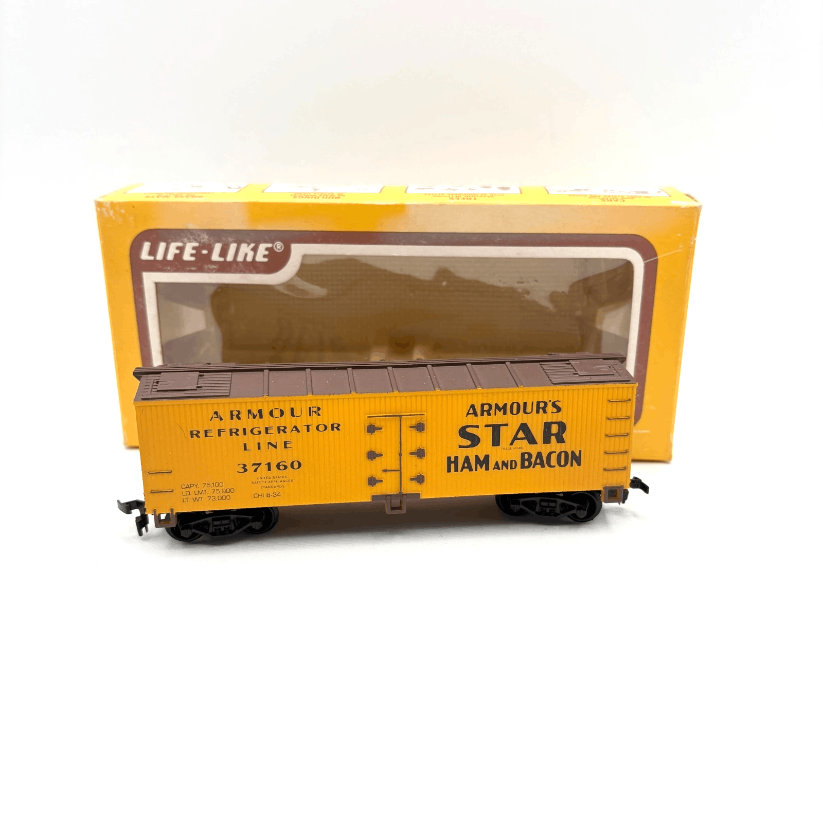 Life-Like Reefer Refrigerator Car Armour's Star Ham and Bacon 8505
