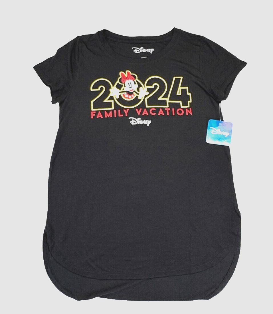NWT Disney Mickey & Friends Women's T-Shirt 2024 Family Vacation Short Sleeve M