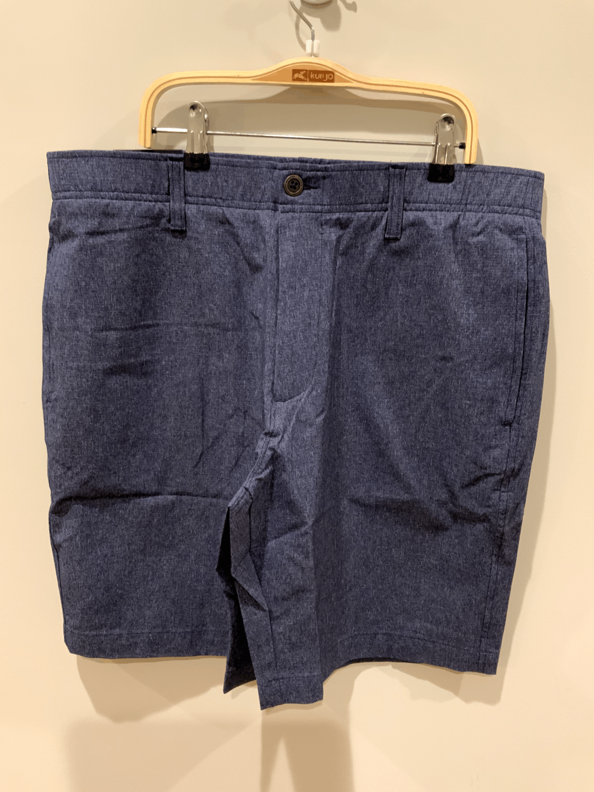 NWT Men's Under Armour Light Slate Blue Vented Golf Shorts, size 32
