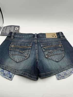NWT Reuse Women’s Denim Zippered Pocket Shorts Size 27 Reuse Very Cute