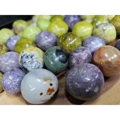 10pcs-a-set-of-natural-quartz-crystal-jasper-palm-stone-polished-healing