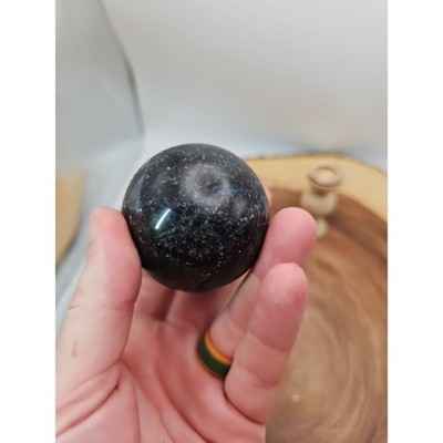 arfvedsonite-garnet-sphere-276g-with-stand