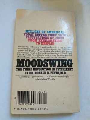 moodswing-the-third-revolution-in-psychiatry-by-ronald-r-fieve-m-d-book
