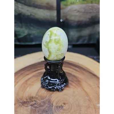 natural-polished-lantian-jade-quartz-crystal-egg-stone-specimen-healing-stand