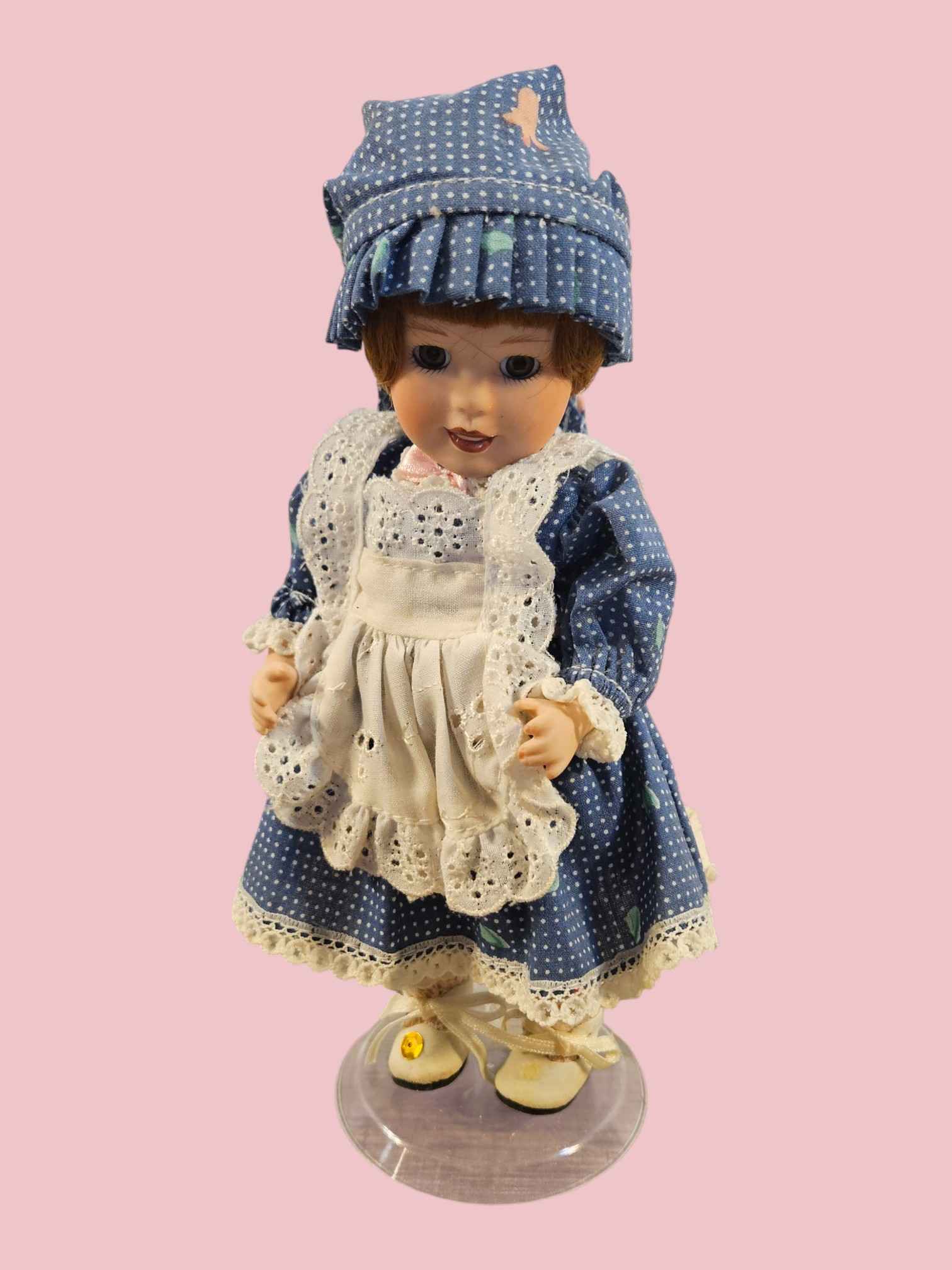 Vintage Paradise Galleries Treasury Collection Doll -_ ITEM #3100