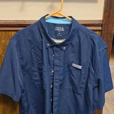 Field & Stream XL Navy Vented Fishing Shirt Short Sleeve Button Up