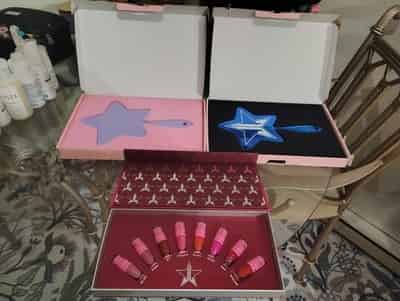 Jeffree Star Cosmetics Love Me Love Me Not Lipstick Set & Star Mirrors