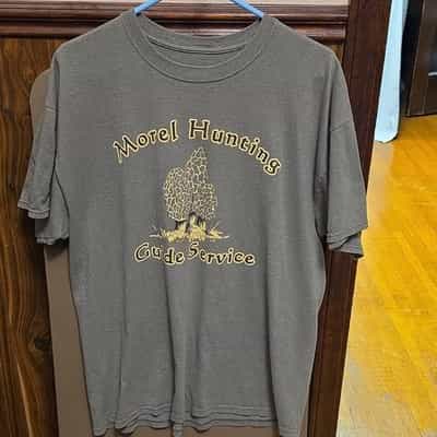 Morel Hunting Guide Service Men's Gray Cotton Graphic Print Outdoor T-Shirt